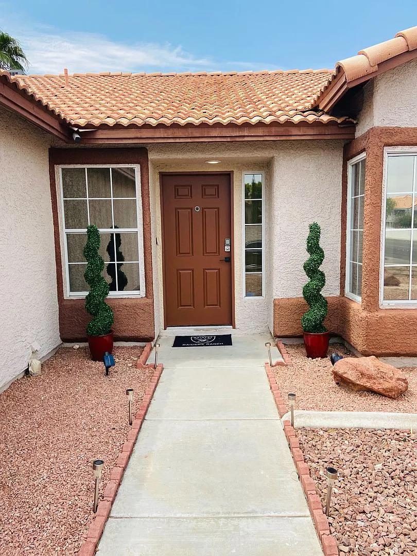 Coming Soon: Custom 4 Bd 2 Bth Single-Story, Pool & Spa Resort Home — Photo 2