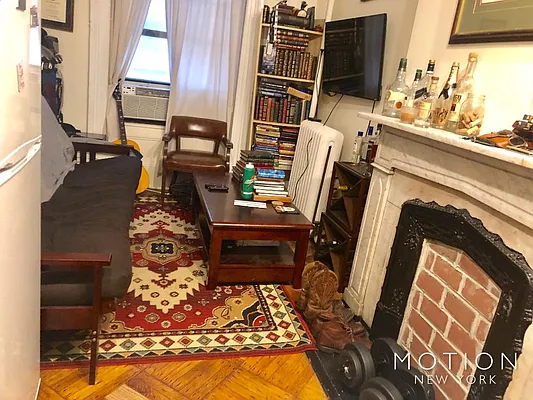 Rented by MOTION New York | media 10