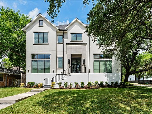3rd image of 3202 Glen Haven Blvd