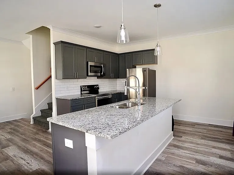 2008 Ocean Dr NW — Photo 6