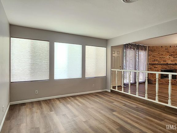 3rd image of 7913 Westlorne Ct