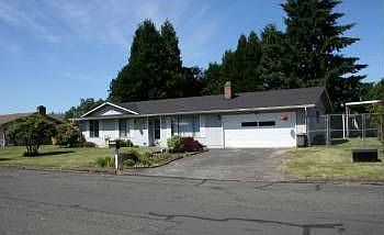 1st image of 914 NE 164th Ave