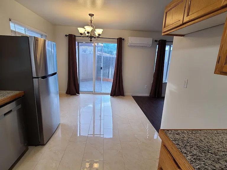 2141 SW Quartz Ave — Photo 7