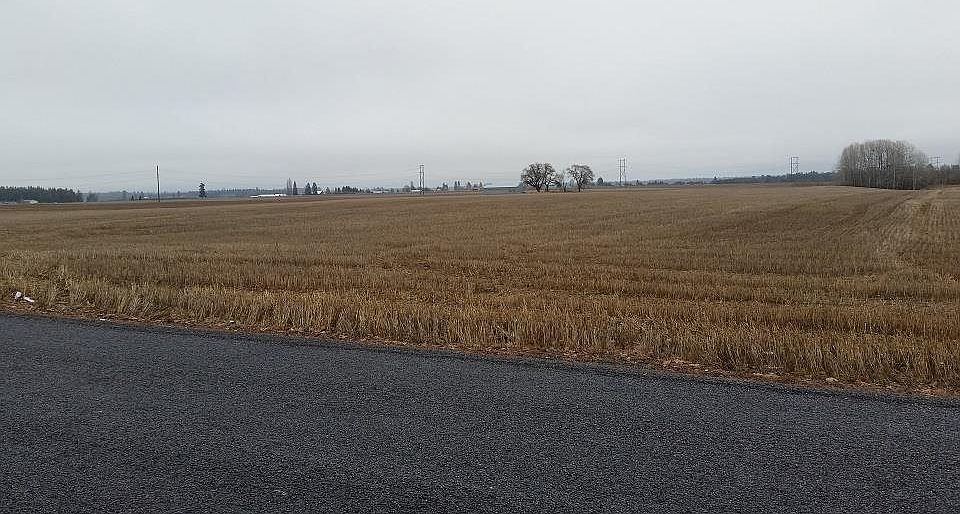 2nd image of 35610A N Spotted Rd
