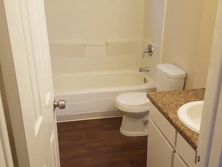4230 Loomis Ave #1 — Photo 10