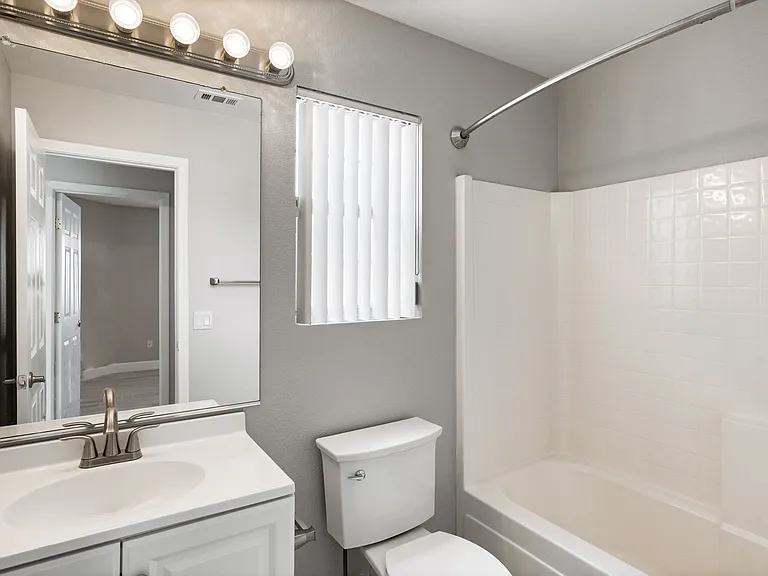 10713 Pipers Cove Ln — Photo 19