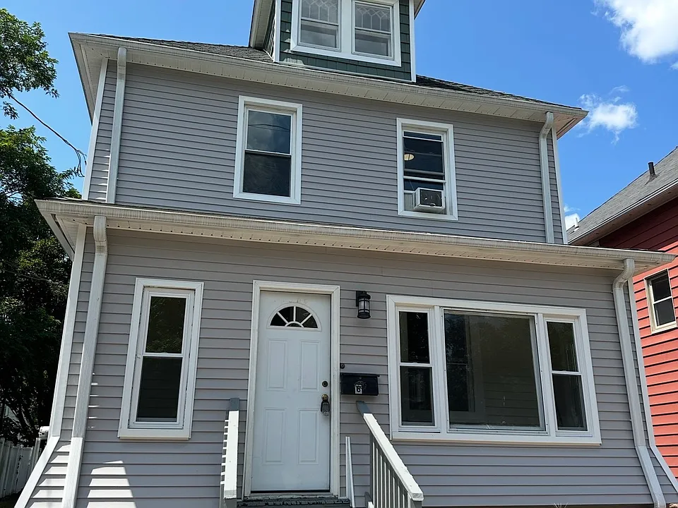 62 Perkins St