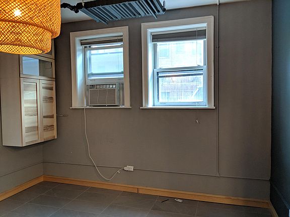 4th image of 3604 N Pine Grove Ave #B3