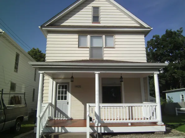 1405 Mulberry Ave, Muscatine, IA 52761