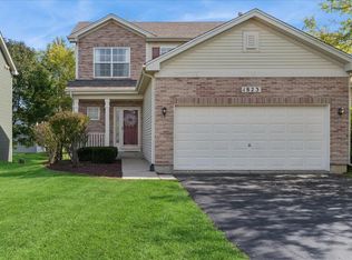 1823 S Fallbrook Dr, Round Lake, IL 60073