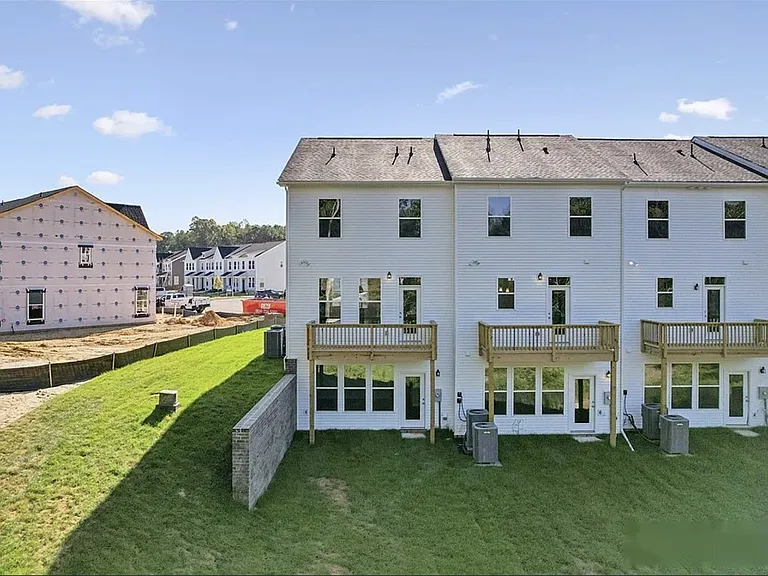 340 Mount McCauley Way — Photo 23