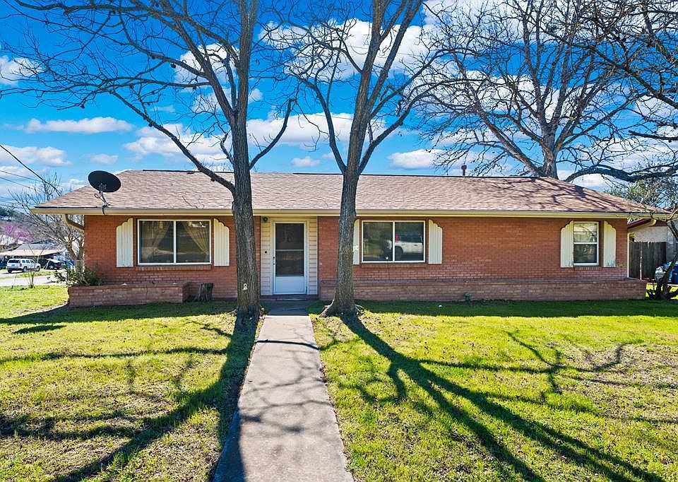1st image of 1135 Donna Kay Dr