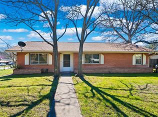 1135 Donna Kay Dr, Kerrville, TX 78028