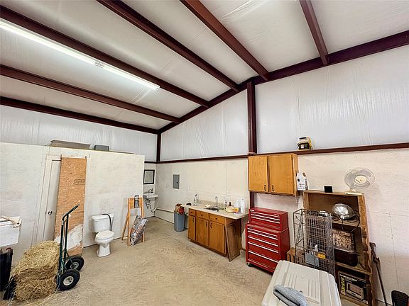 3rd image of 3187 Elenburg Rd