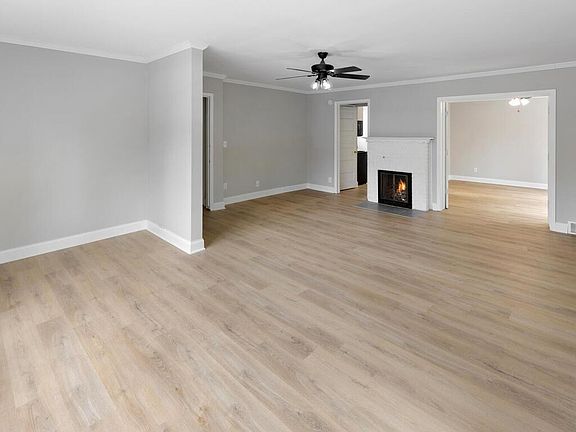 3rd image of 3237 Hennepin Ave