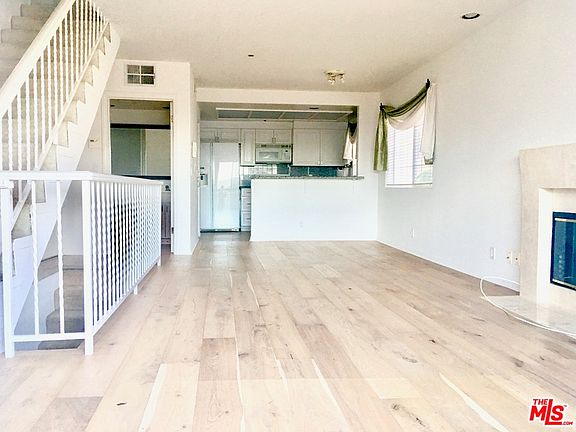 2nd image of 11830 Mayfield Ave APT 203