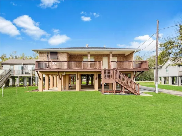 2731 Privateer Blvd, Barataria, LA 70036