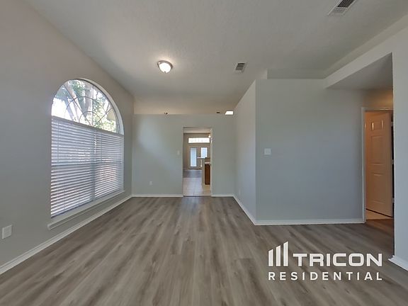 5th image of 2311 Cromwell Dr