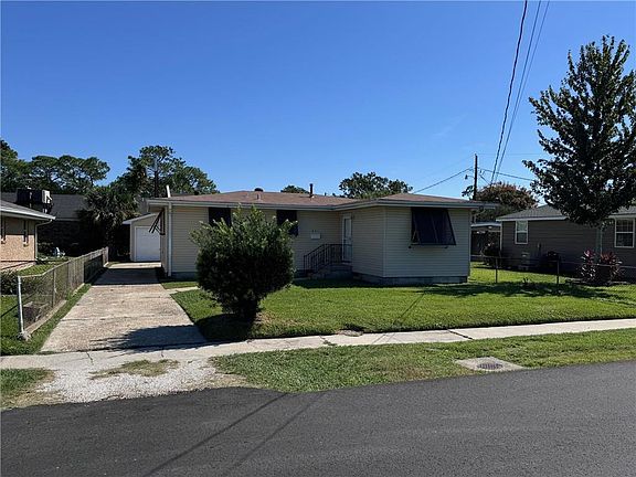 5th image of 921 Gaudet Dr