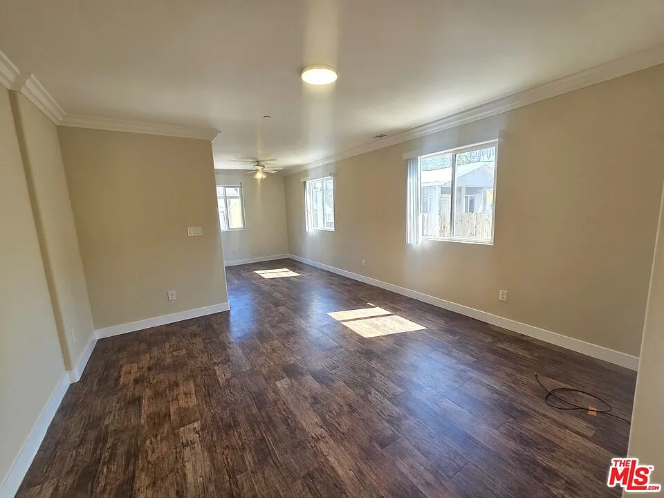 4 bed, 2.5 bath, 1500 sqft, $4,200 — Photo 2