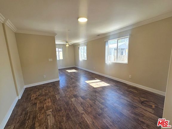 2nd image of 1721 W 39th Pl