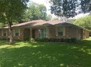 1323 Williams Cir, Desoto, TX 75115
