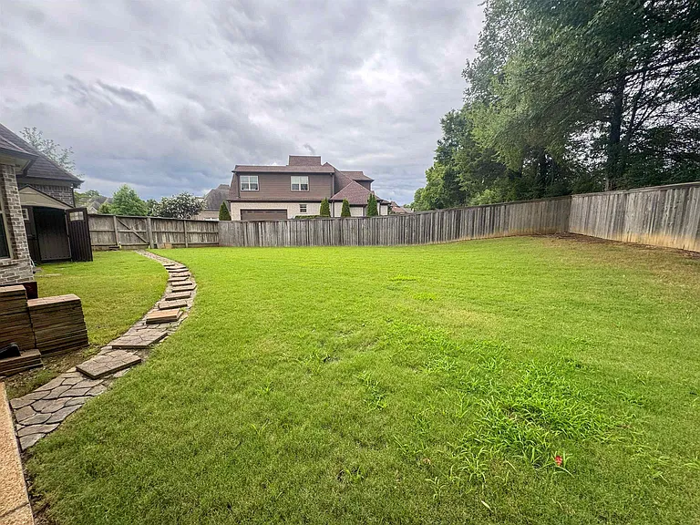 1229 Grainfield Cv — Photo 20