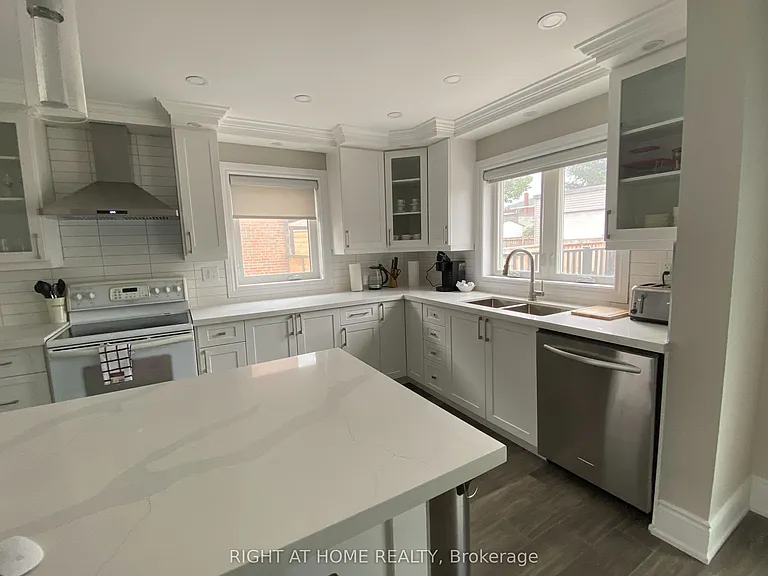 9 Snowood Ct — Photo 4