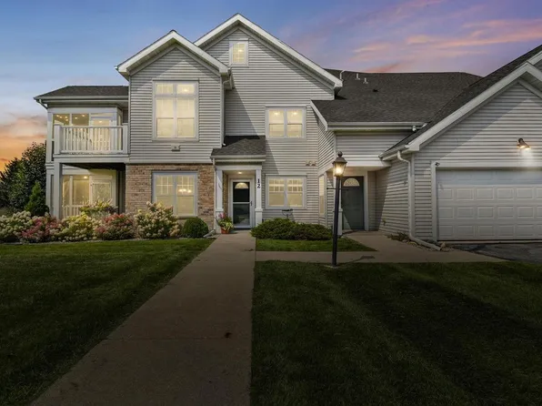 16 CORNER STONE Way #12, Fitchburg, WI 53711