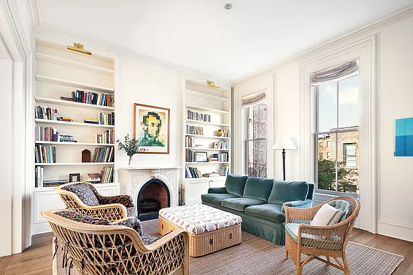 Sold by Compass | media 5