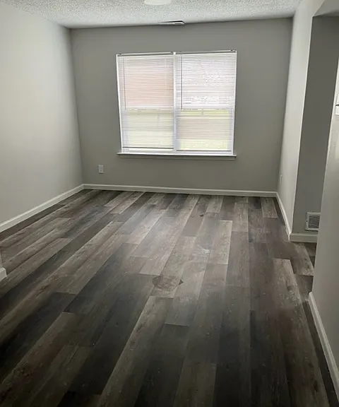 Sandy Ridge Apartments — Photo 9