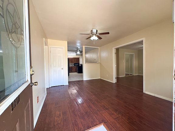 2nd image of 4601 Clover Ln