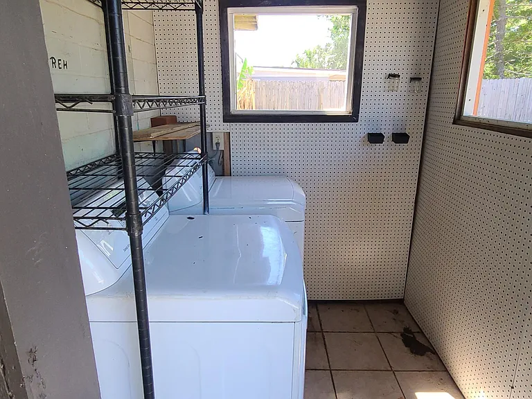 315 Golf Blvd — Photo 10