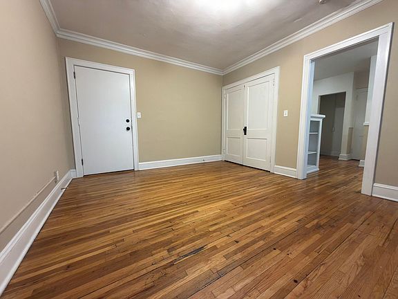 3rd image of 451 Fairview Ave N APT 105