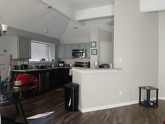2nd image of 5002 Prairieview Ct S
