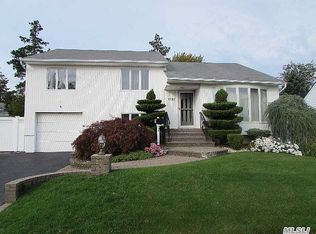 3727 Libby Ln, Wantagh, NY 11793