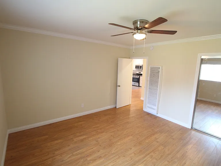 721 Edgewood / 8661 North Beach Keller LLC — Photo 15