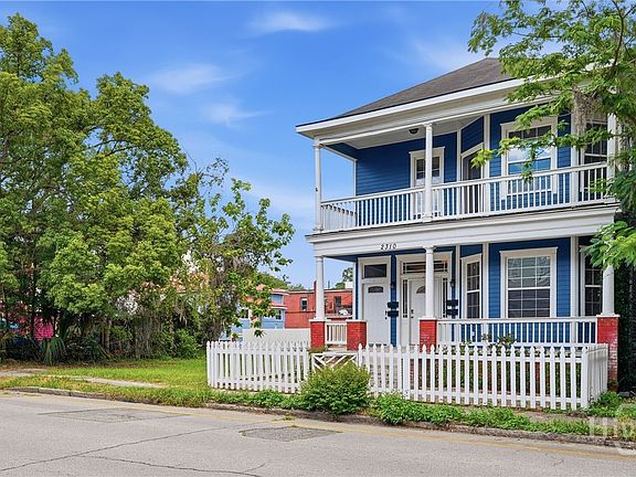 3rd image of 2310 Whitaker Street