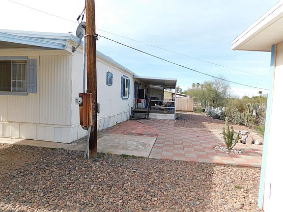 3rd image of 580 E Queen Creek Ct