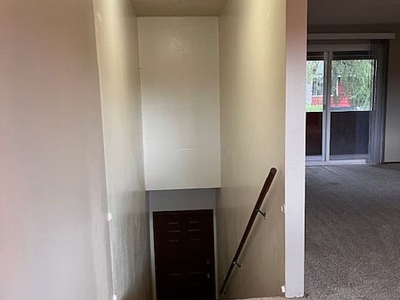 4th image of 1705 124th Ave NE #14