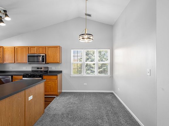 2nd image of 2827 Rutland Cir Unit 204