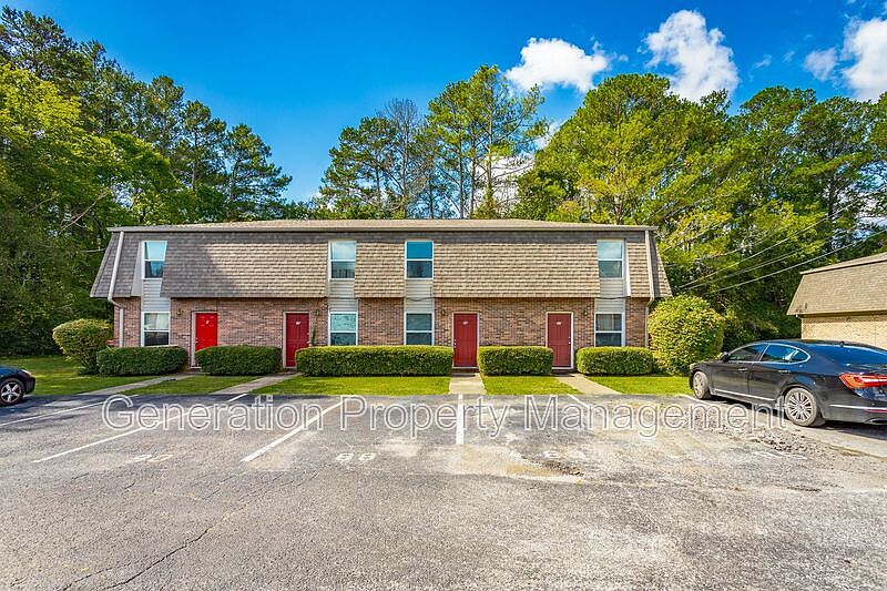 1st image of 44 Saint Victors Ln