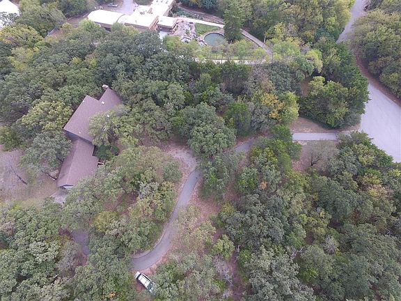 4th image of 14320 Edmond Lake Dr