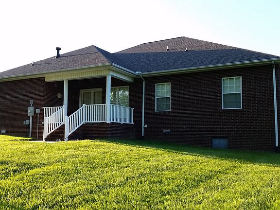 5th image of 366 Brookside Dr