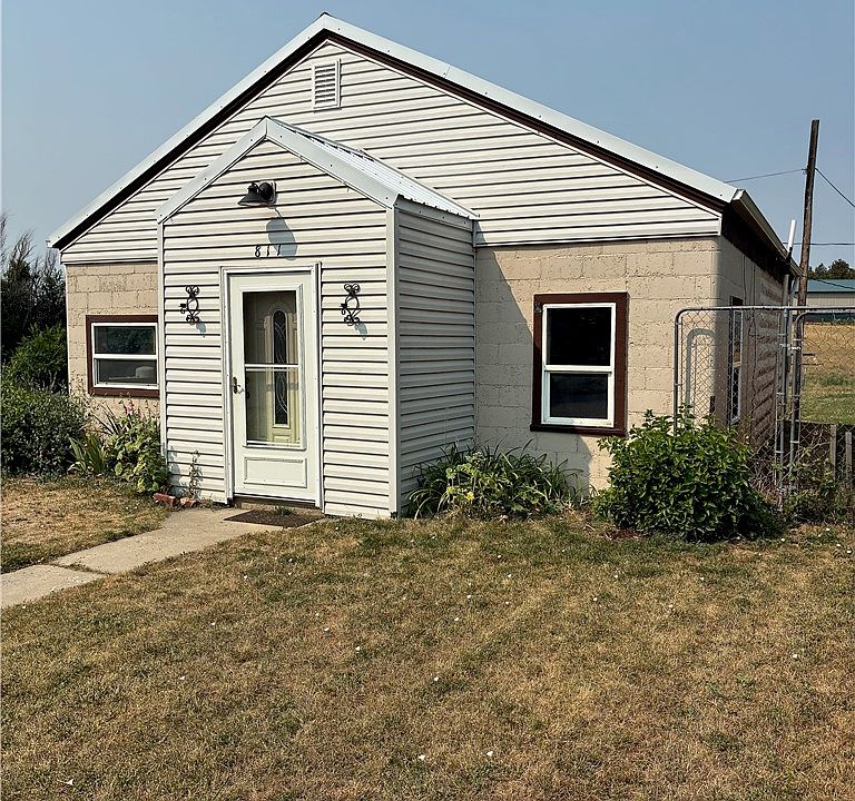 1st image of 811 6th St W