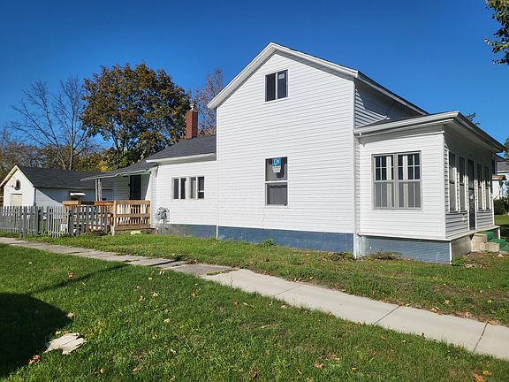 2nd image of 623 S Mason St