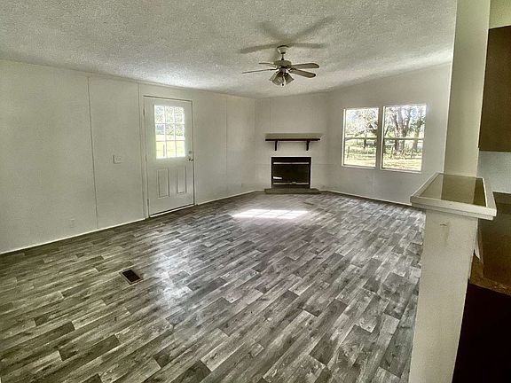 3rd image of 338 SW Cumorah Hill St