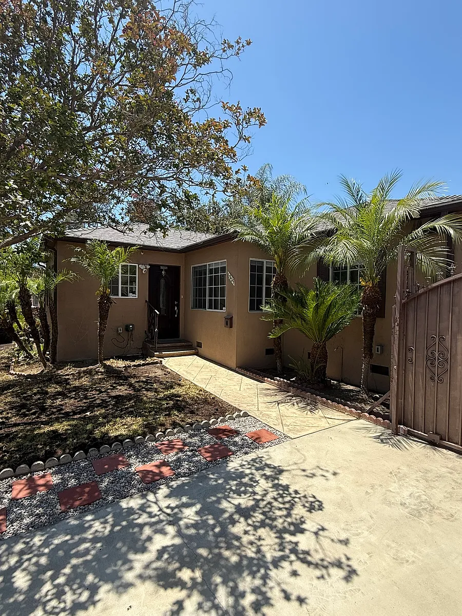 Building Photo - 6209 Morella Ave