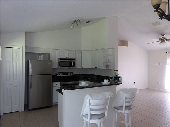 4th image of 3006 Bond St