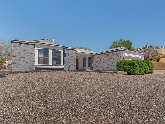 2nd image of 2055 Columbia Ct NE